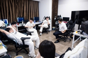 IG官方：很抱歉第二赛段征程仓促地画上句号，我们会重振旗鼓