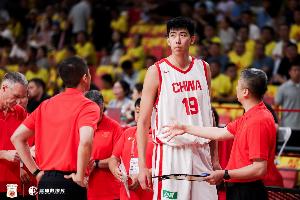 中国体育报：中国男篮热身赛查漏补缺