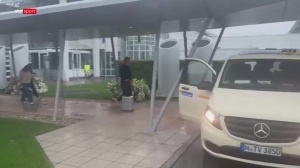 冷冷清清！世界杯爆冷止步32强后，德国队在瓢泼大雨中回到慕尼黑