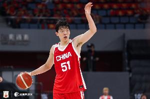 杨瀚森连续取分！媒体人：终于又能让日本感受NBA首轮秀内线威力