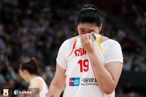 媒体人：张子宇28+10+4进步明显 王思雨16+4+5依旧外线定海神针