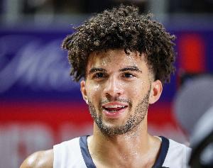 是否需适应NBA三分线？布泽尔：不需要 我在杜克投出了40%命中率